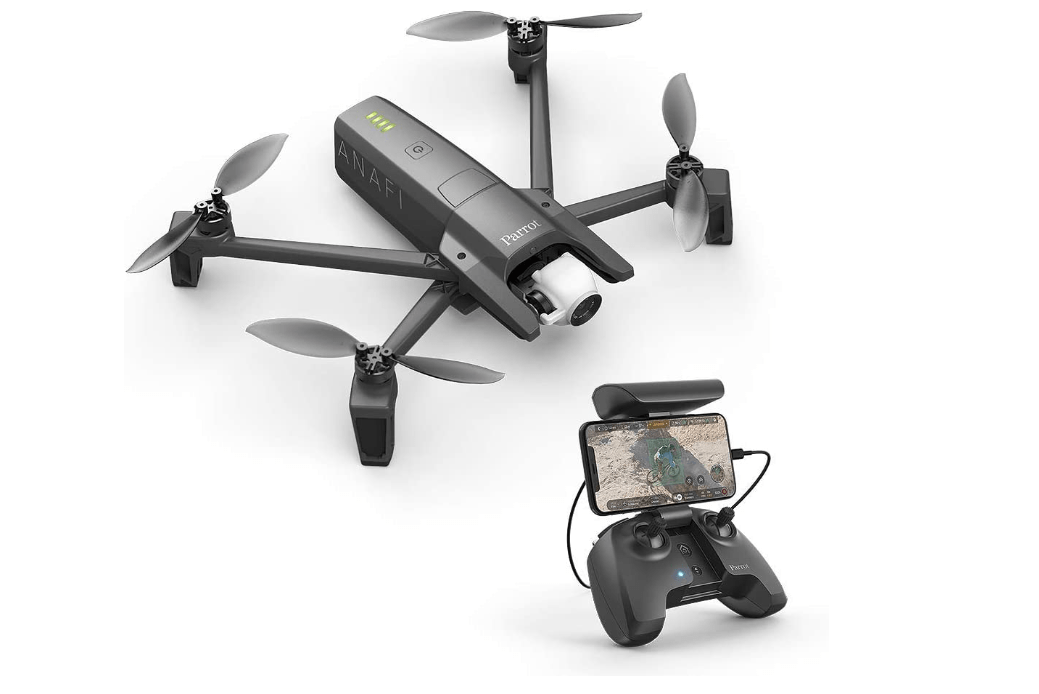 Drone suiveur AirDog pour filmer vos rides en Cafe Racer en parfaite  autonomie.
